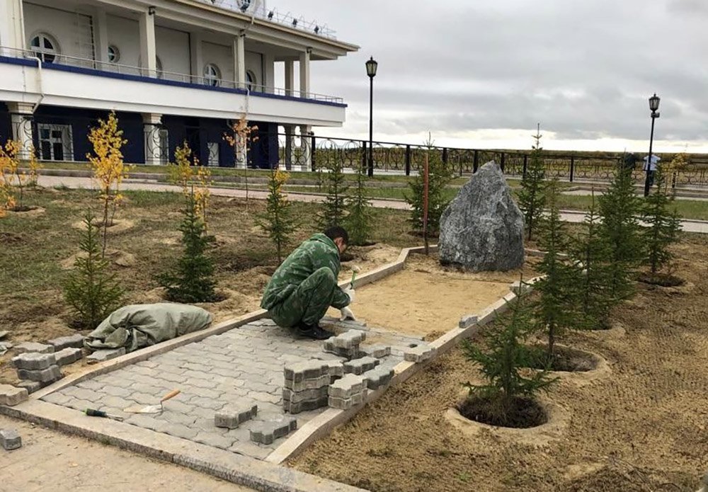 Почти век на страже лесов 