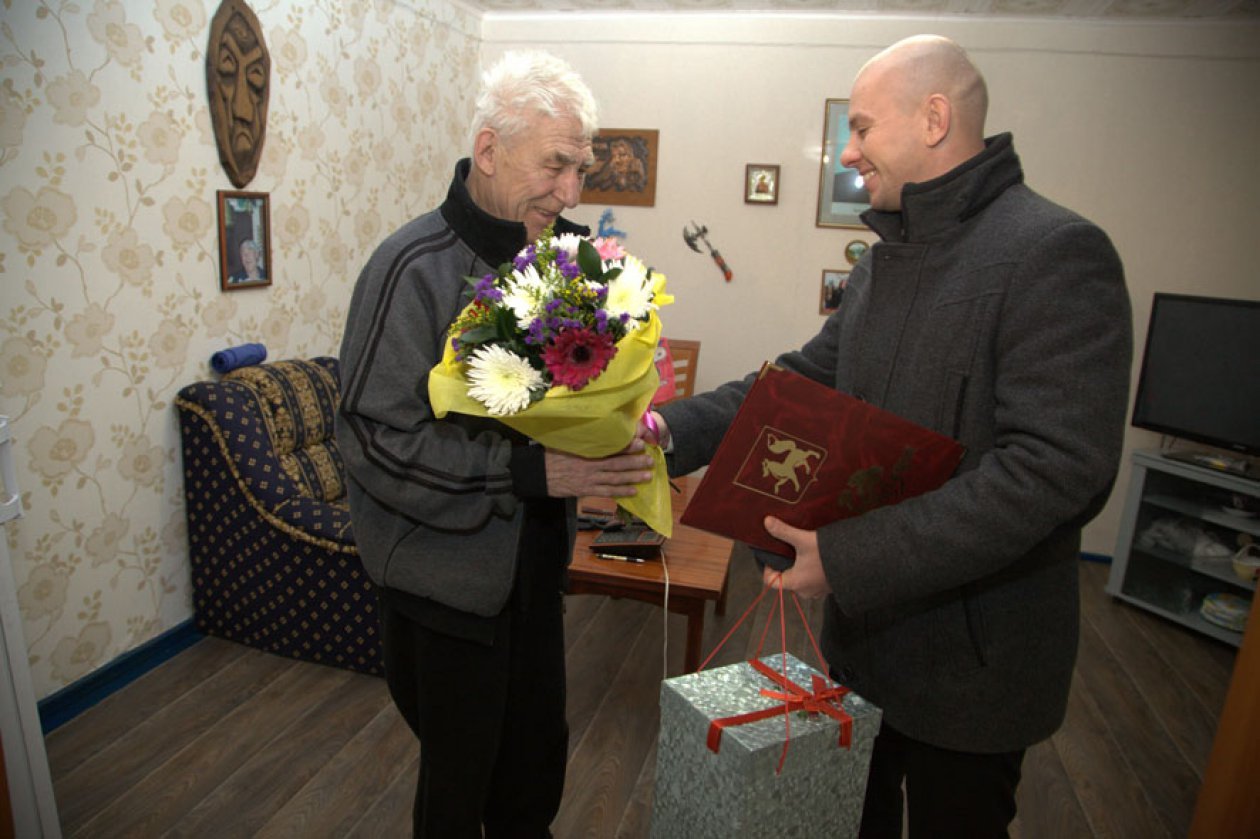 Памятный адрес ко дню рождения
