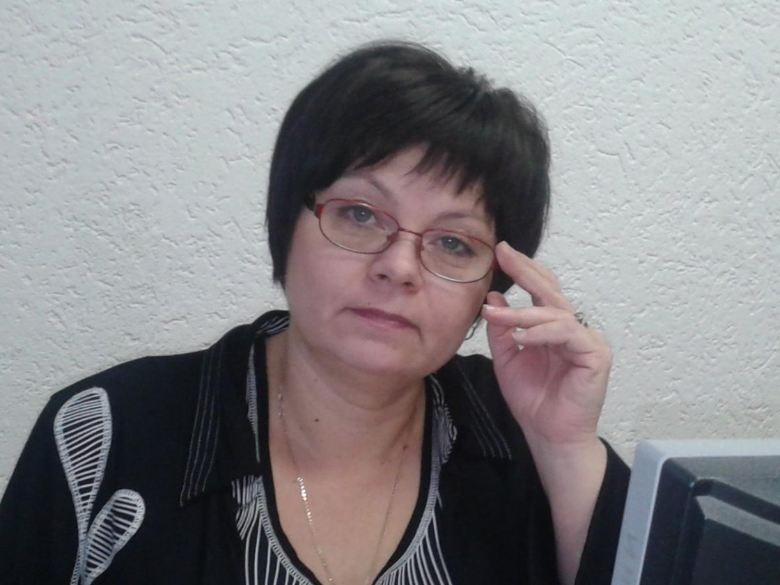 Терзает сердце боль