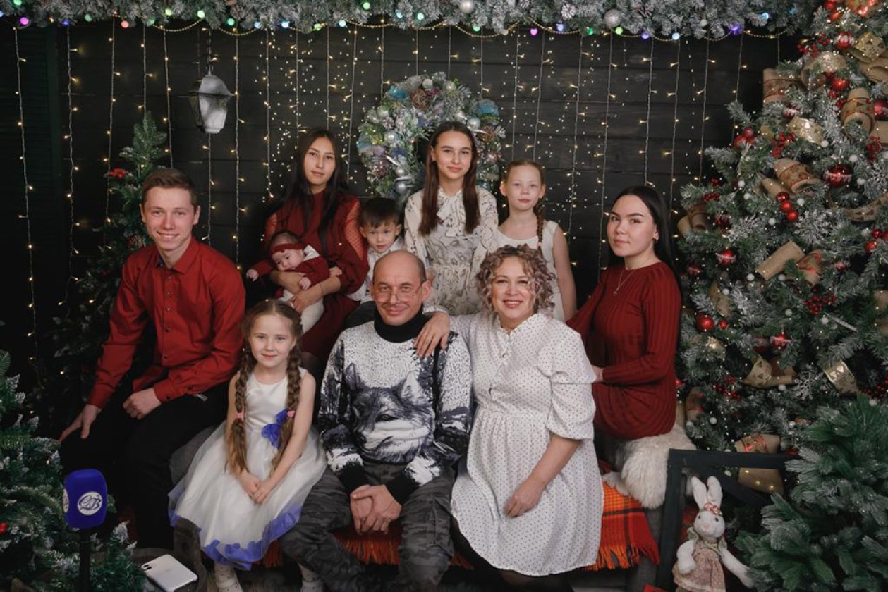 Мамой быть не устаю