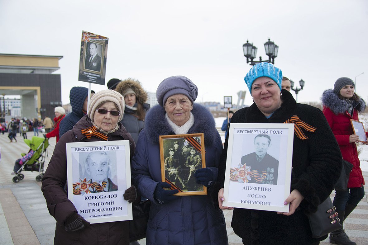 С портретом прадеда