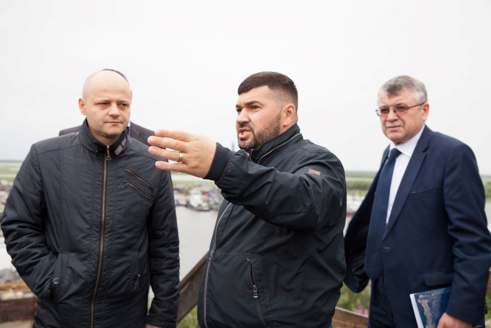 По улицам и траншеям