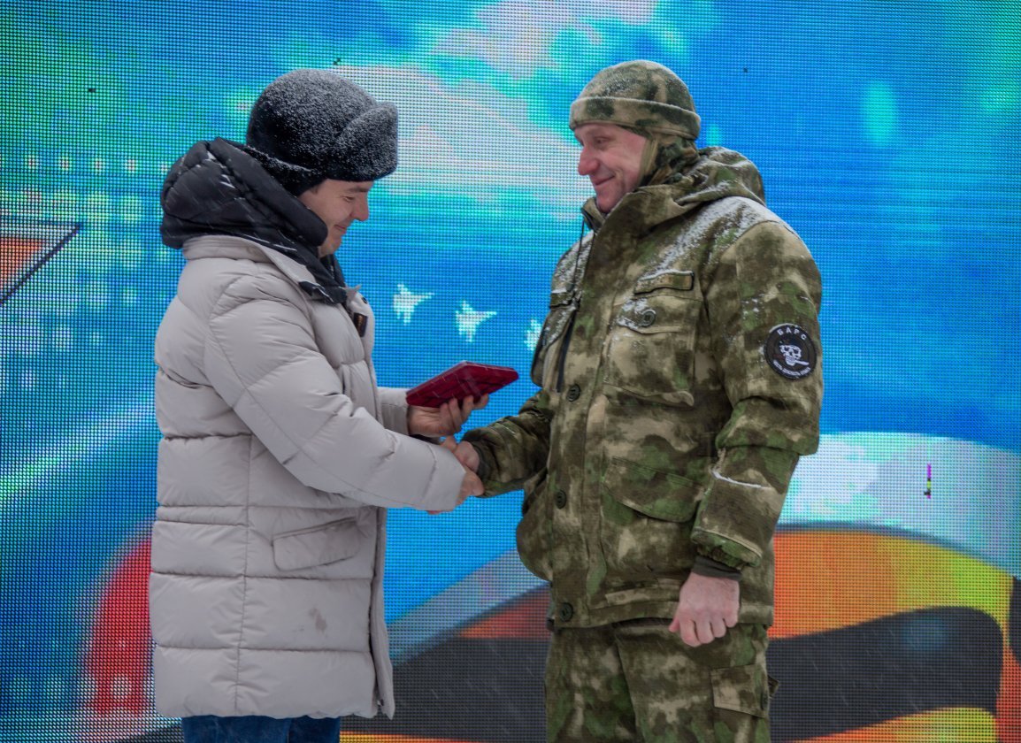 Чествуем защитников