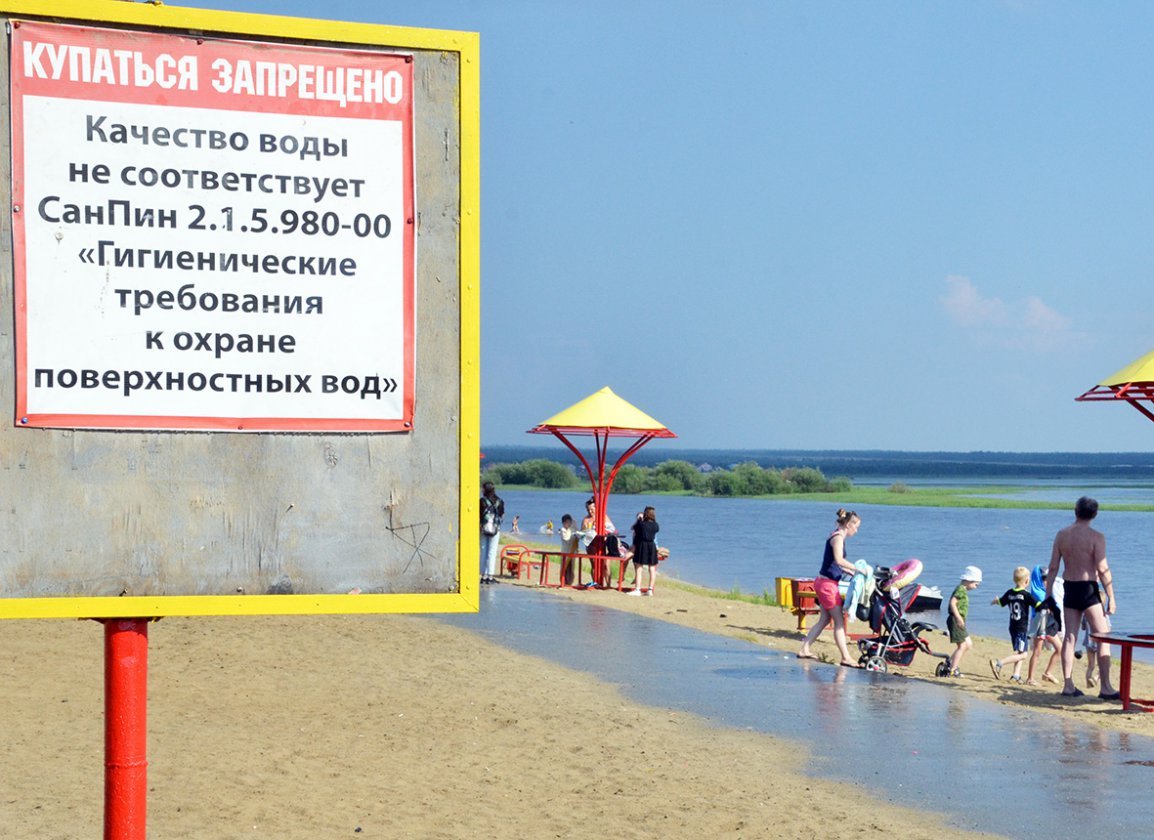 Проверены люки и дворы