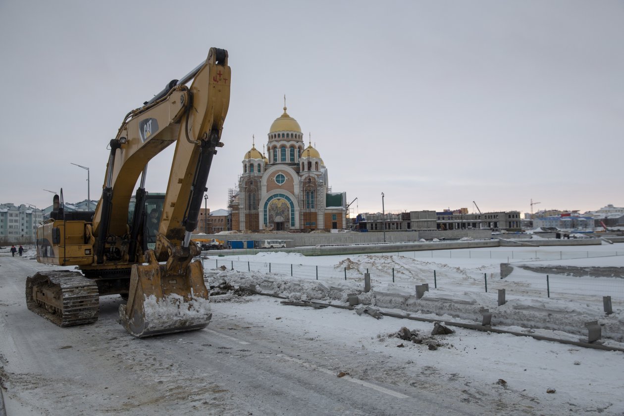 Эта магистраль начинается с моста
