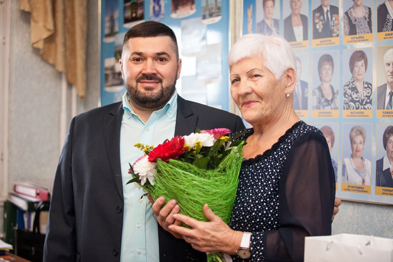 За большой личный вклад
