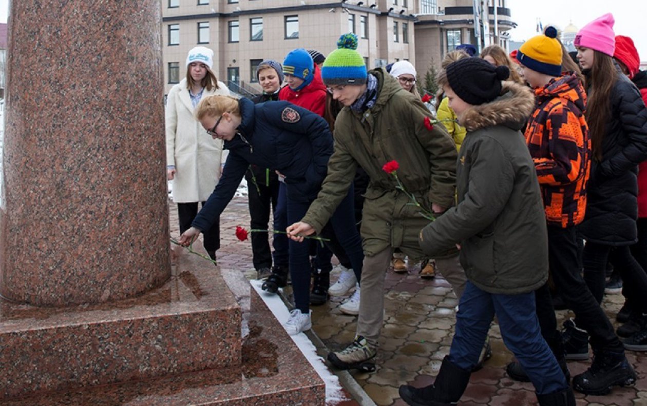 На гребне войны и индустрии