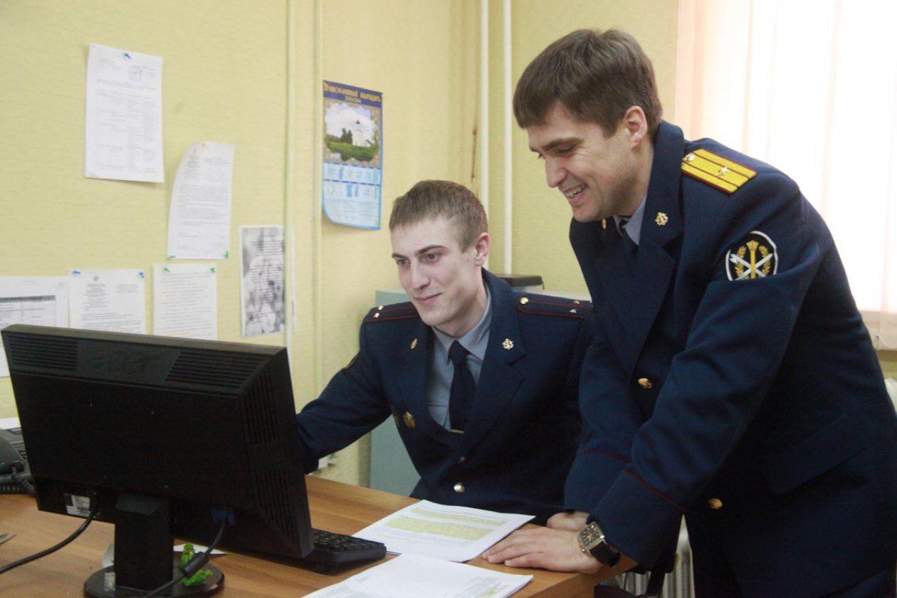 Разрешите представиться, лейтенант Маклаков!