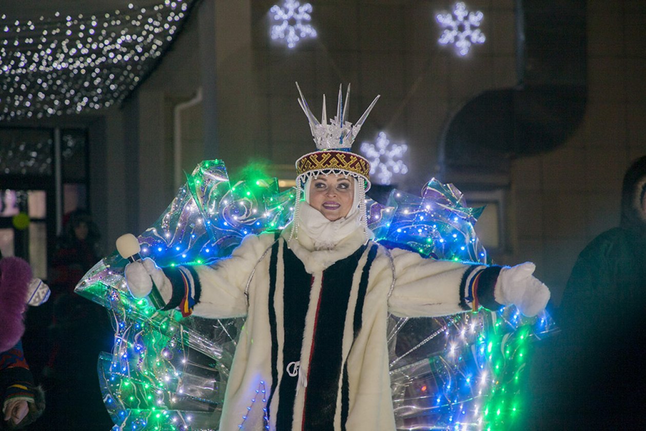 Ёлочка, гори!