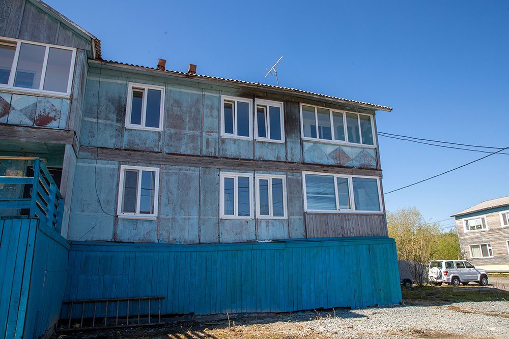 Стены укрепили и покрасили