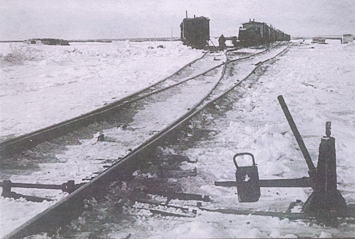 Киркой, лопатой, тачкой...