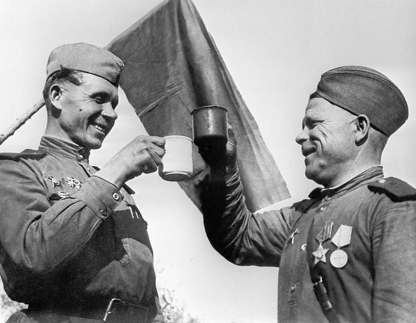 С войной покончили мы счёты!