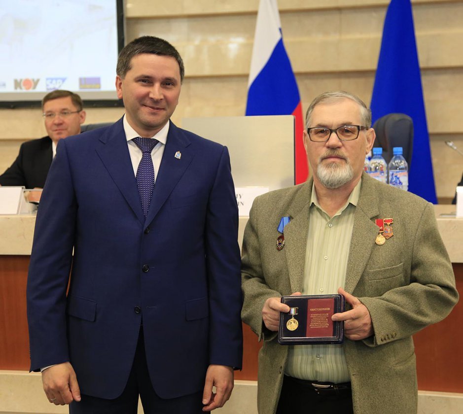 По тундре, в геологическом поиске