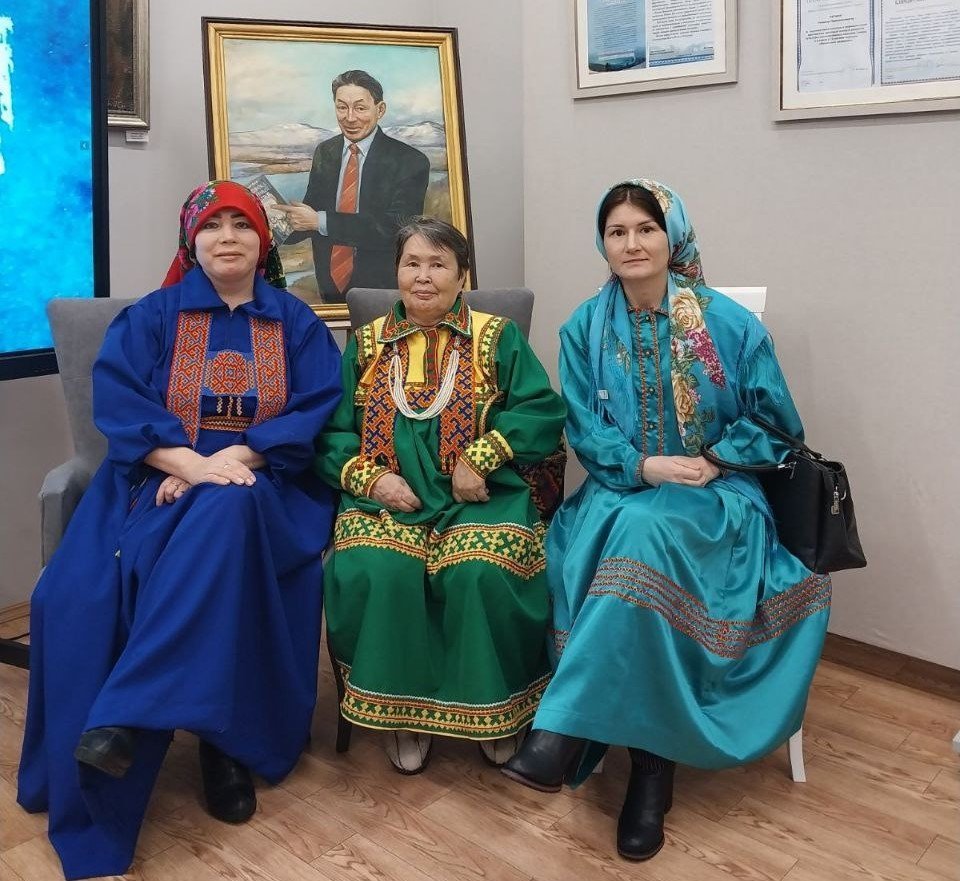 Открыла мир языков