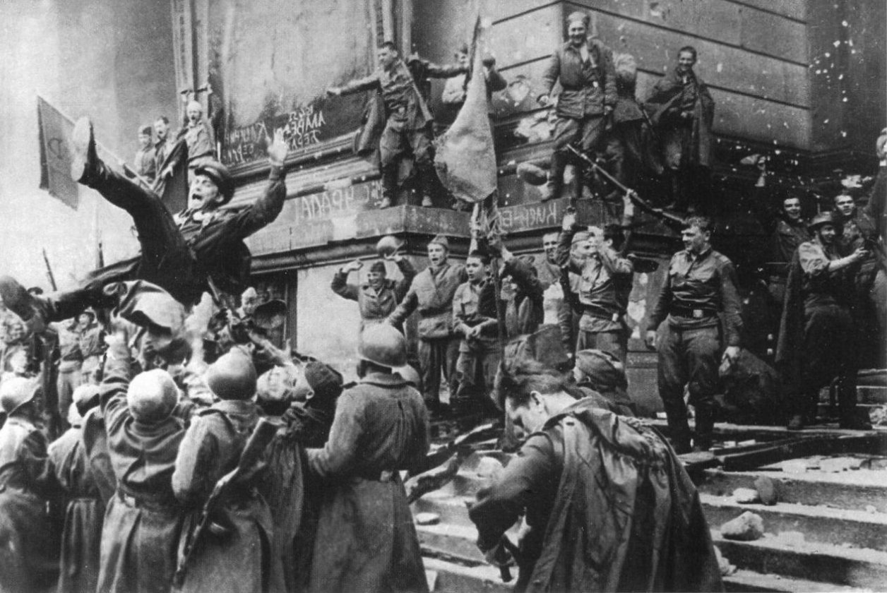 С войной покончили мы счёты!