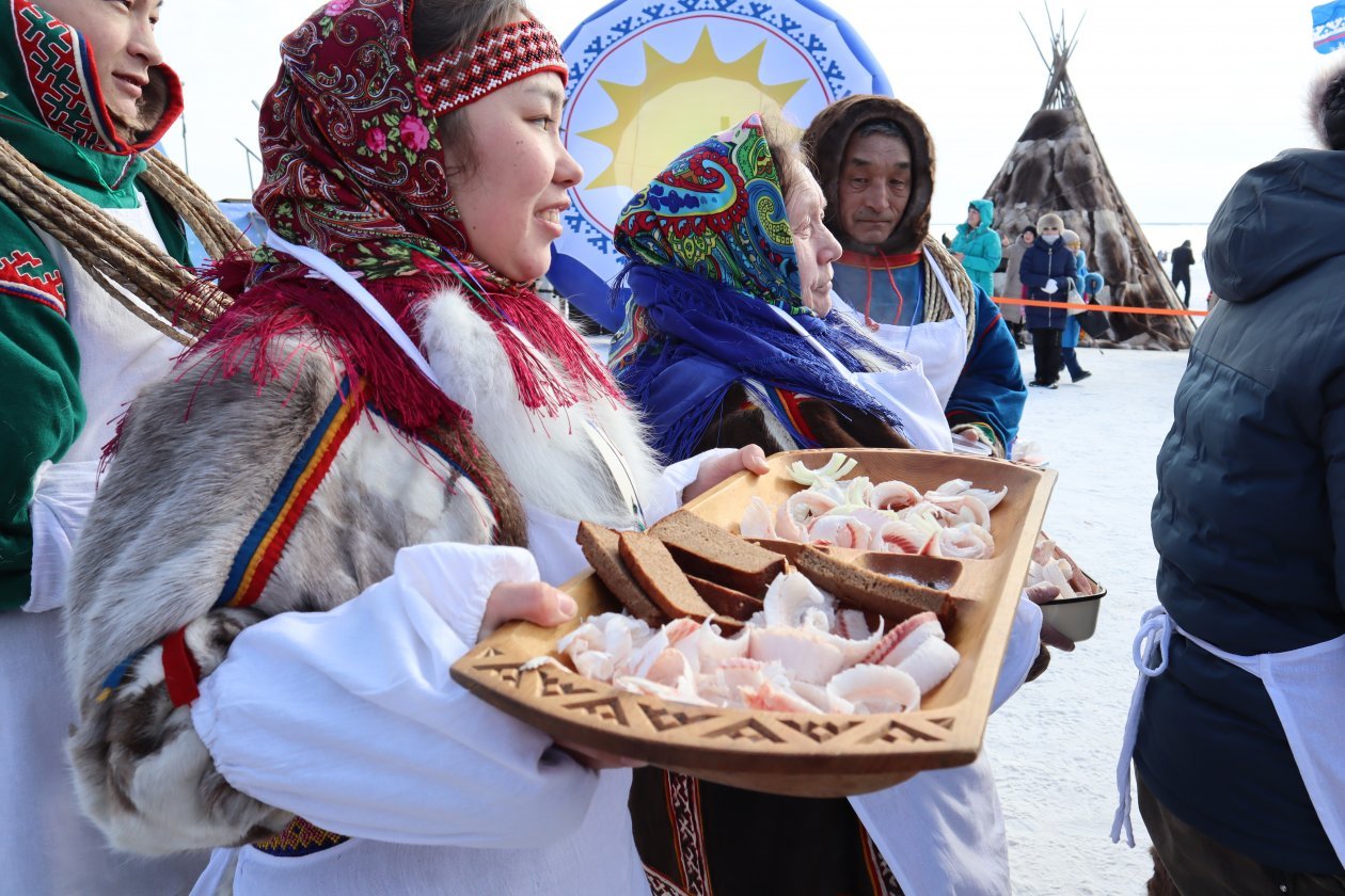 Колоритный, зрелищный, весенний – всё это о Дне оленевода