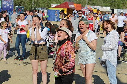 Молодые салехардцы приготовили окрошку