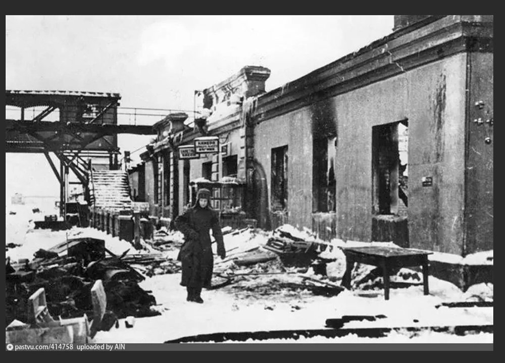 Город калинин оккупация. Освобождение города Калинина 1941. Оккупация Калинина в годы войны 1941-1945. Город Калинин 1941. Калинин, разрушенный немцами. Декабрь 1941 г..